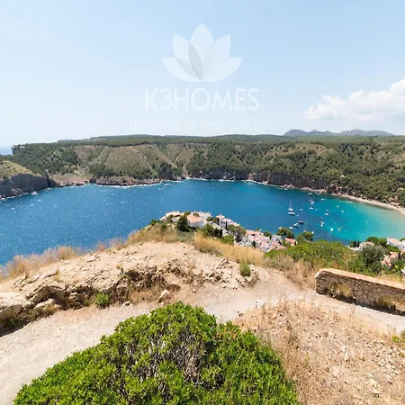 Spacious Near Beaches