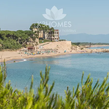 Spacious Near Beaches L' Escala