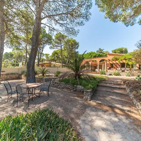 Spacious Near Beaches L' Escala